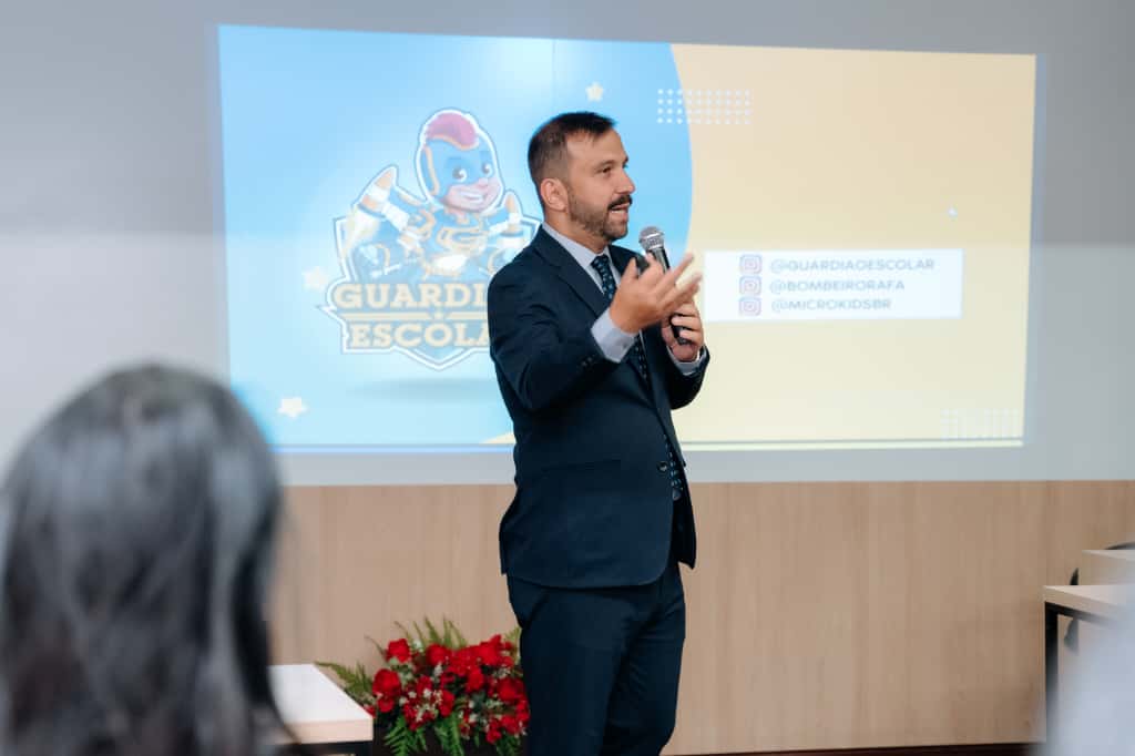 Microkids propõe abordagem curricular inovadora contra a crise de violência nas escolas